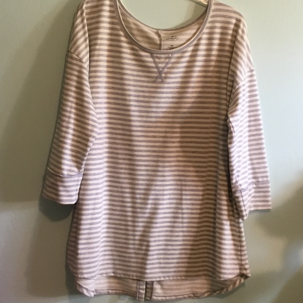 St. John's Bay Cream & Light Gray Striped Scoop Top